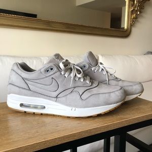 Nike AirMax 1 Premium grey suede & gum sole sz 11